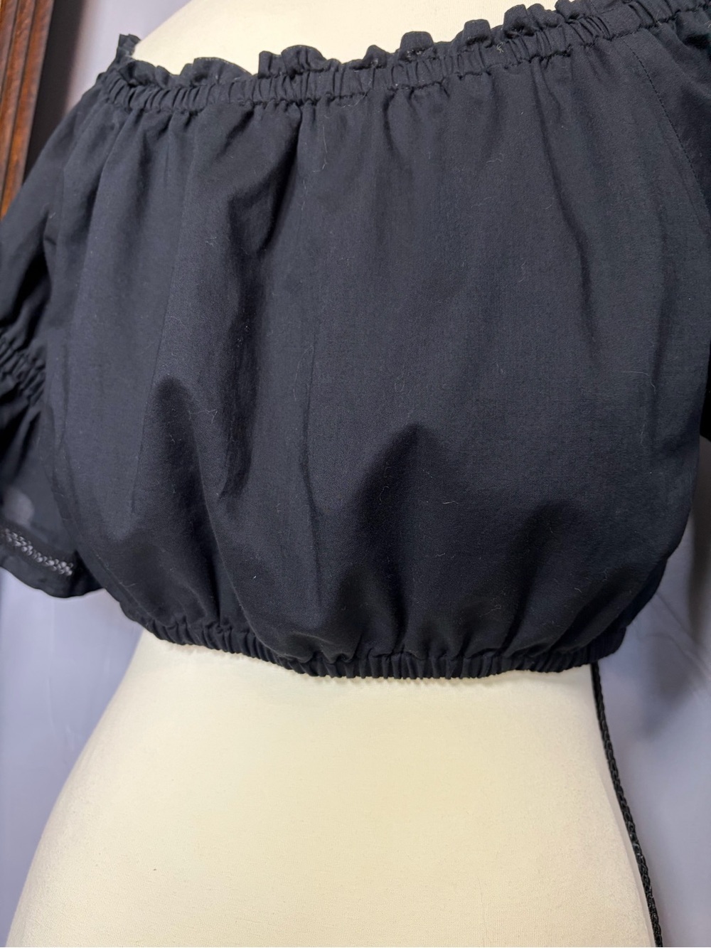 Tory Burch Black Off-Shoulder Embroidered Peasant Crop Top - Picture 6 of 7